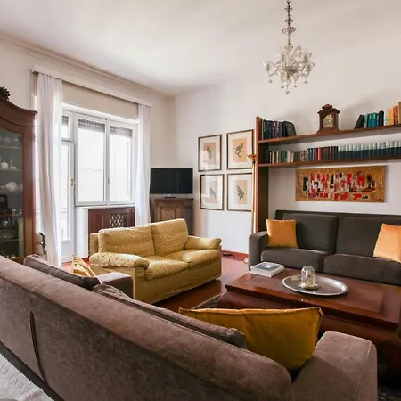 Apartment Bohemian District 2 Bdrs