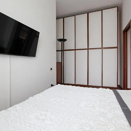 Apartment Bohemian District 2 Bdrs Milan
