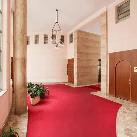 Bohemian District 2 Bdrs Apartment